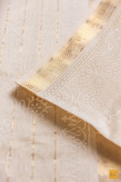 Jahnavi- Off White Printed Maheshwari Silk Cotton Handwoven Saree