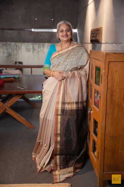 Mahadevi- Peach Maheshwari Silk Cotton Handwoven Saree