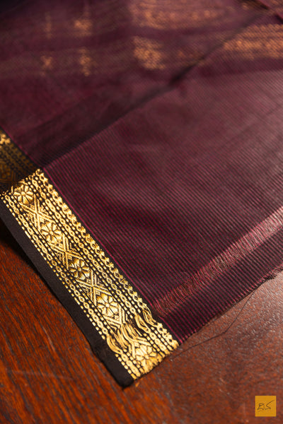 Swasthi- Green- Red Maheshwari Garbh Reshmi Handwoven Saree
