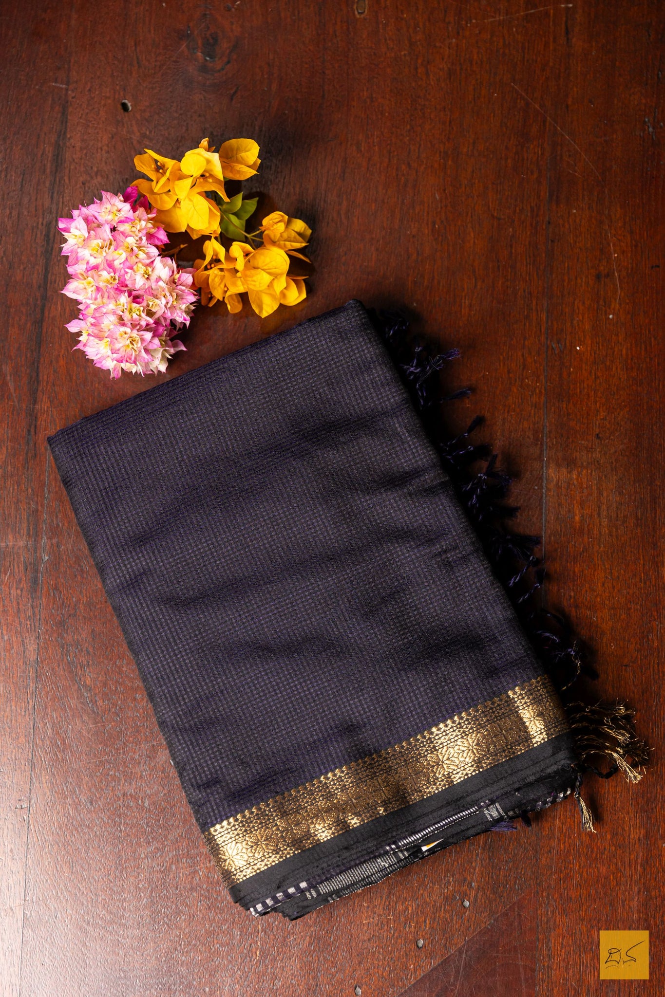 Srikala- Black Maheshwari Silk Cotton Handwoven Saree