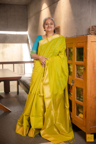 Sudha- Lime Green Maheshwari Silk Cotton Handwoven Saree