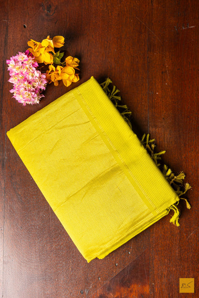Sudha- Lime Green Maheshwari Silk Cotton Handwoven Saree