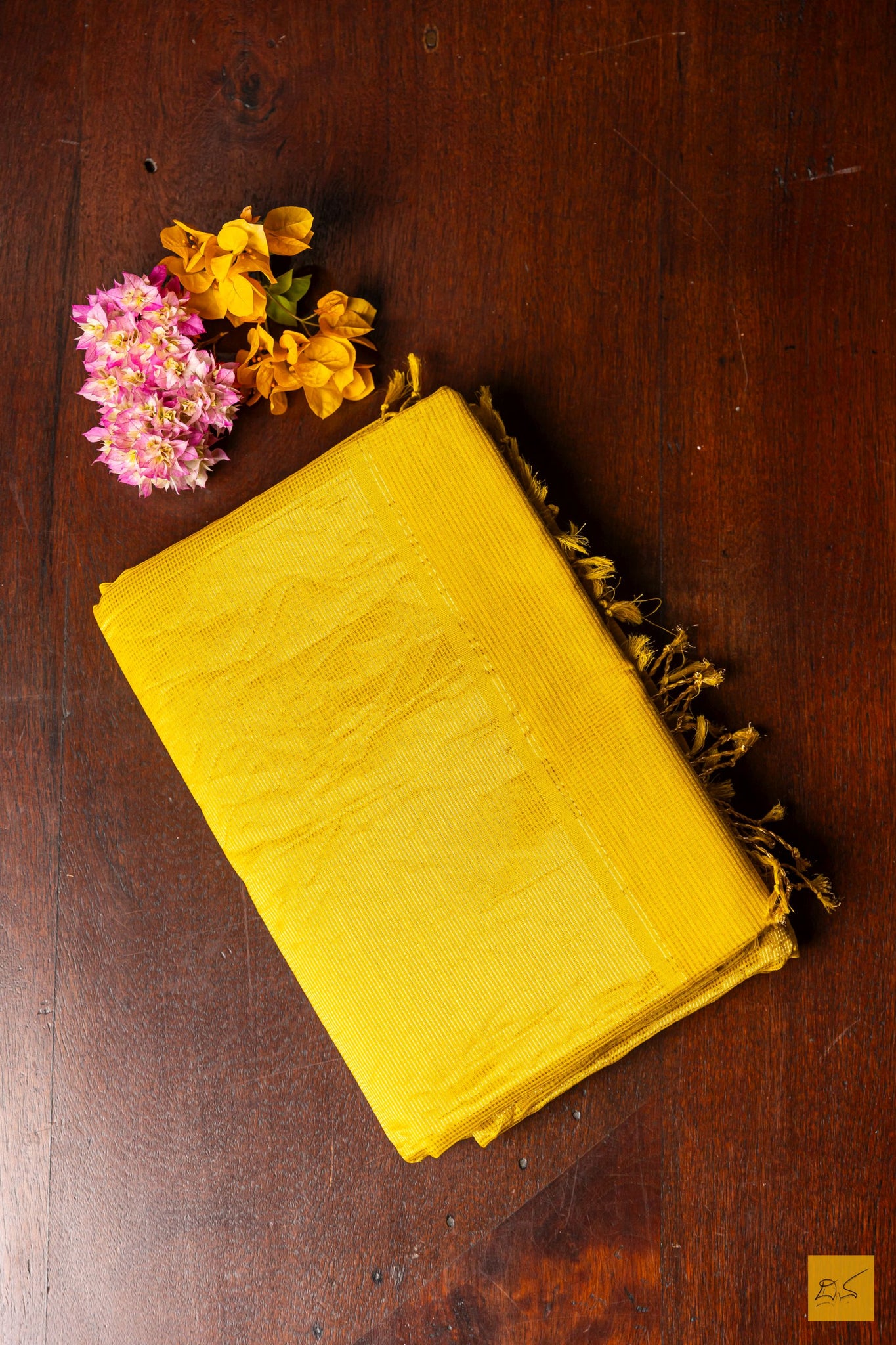 Apoorva- Yellow Maheshwari Silk Cotton Handwoven Saree