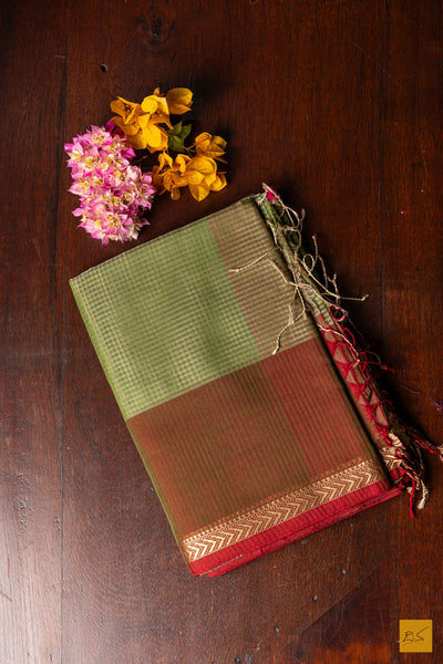 Saparya- Green Maheshwari Silk Cotton Handwoven Saree