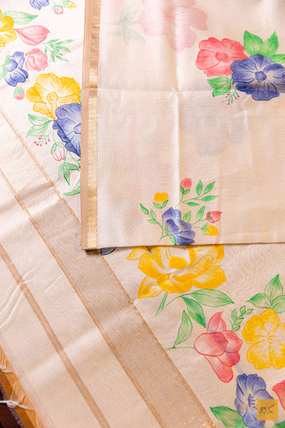 Ananya- White Maheshwari Hand Painted Silk Cotton Handwoven Saree