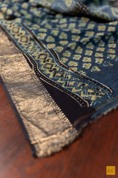 Madhuvanthi- Blue Maheshwari Silk Cotton Ajrakh Print Handwoven Saree