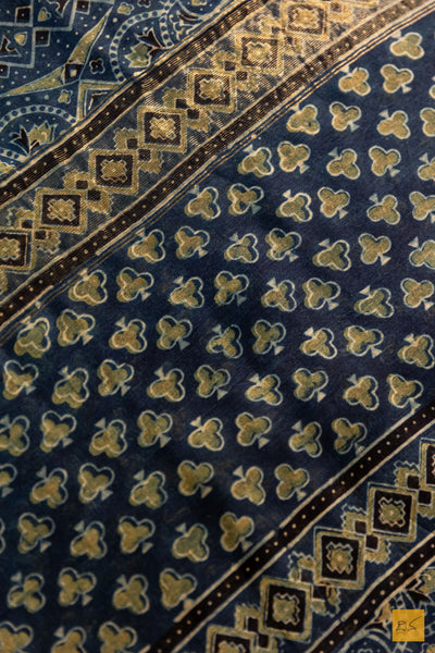 Madhuvanthi- Blue Maheshwari Silk Cotton Ajrakh Print Handwoven Saree