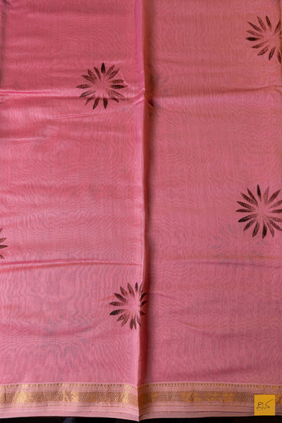 Avni- Pink Maheshwari Hand Painted Silk Cotton Handwoven Saree