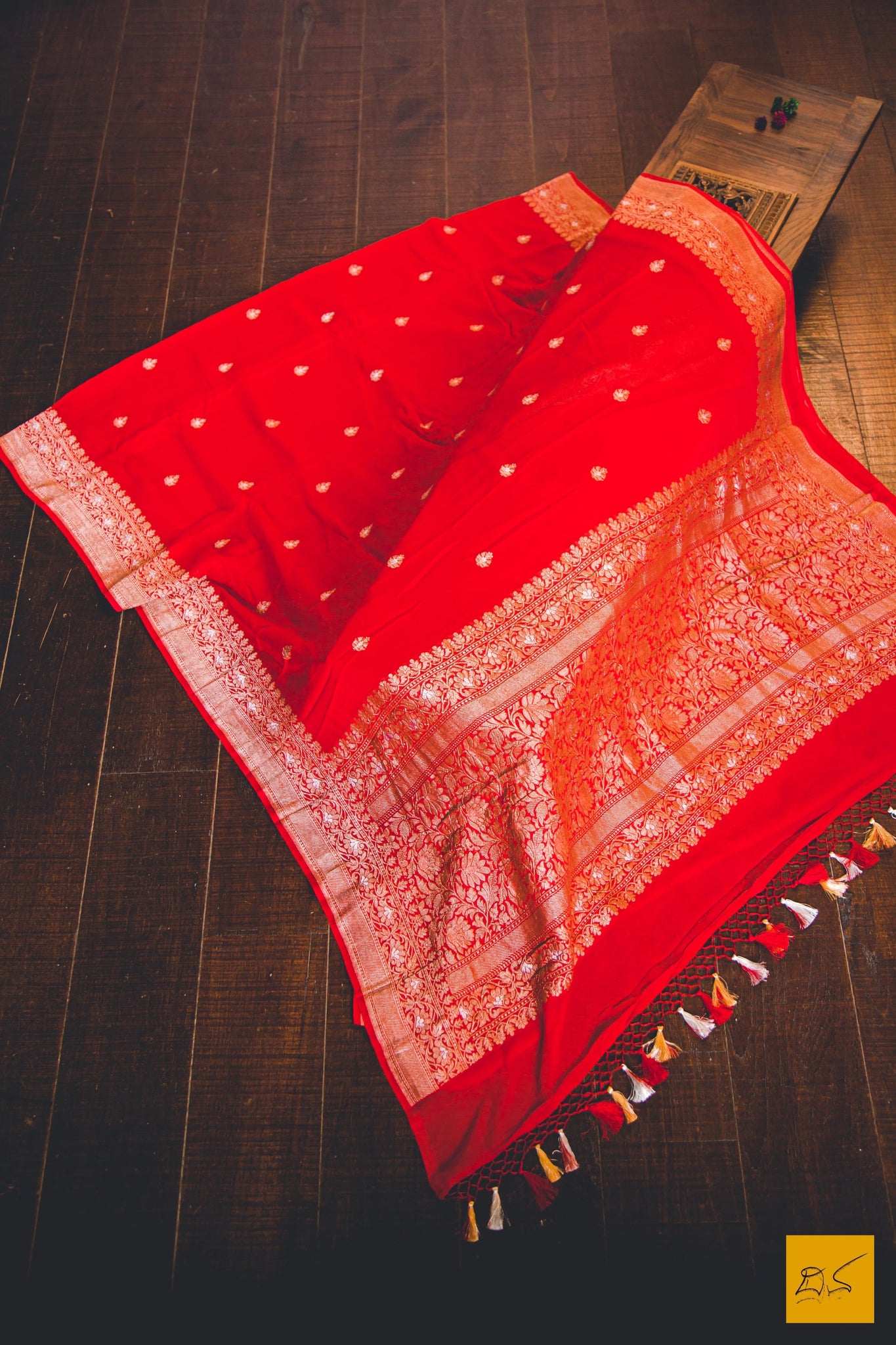 Manikya- Red Banarasi Georgette Handwoven Saree