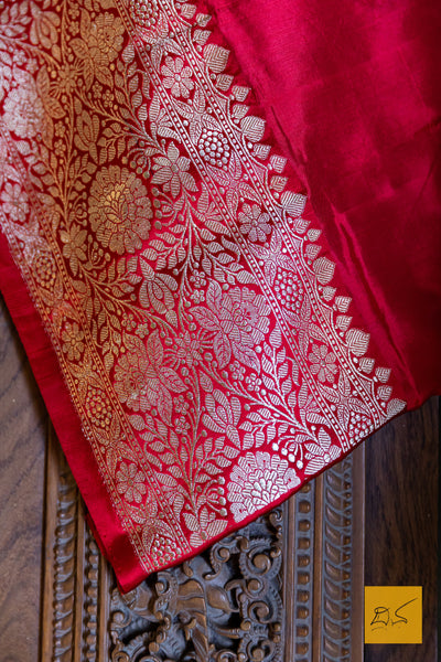 Indian wedding, festivals, handwoven saree for classical music singers, dancers, architects, saree connoisseurs, saree collectors, brides, bridesmaids. This is a pure katan silk saree which has a very soft drape and can be accessorised with diamonds, peals, precious stone jewellery depending on the occasion. Looks dressy with a gajra too. Traditional yet contemporary in its look.