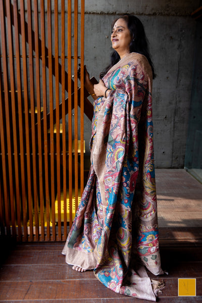 This is a beautiful pure silk saree. Traditional yet contemporary in it's look. Indian wedding, festivals, handwoven saree for classical music singers, dancers, architects, saree connoisseurs, saree collectors, brides, bridesmaids. 