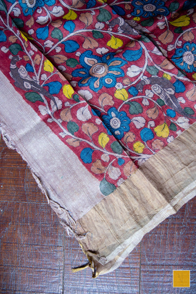 This is a gorgeous colourful pure silk handwoven saree. New trend of Silk Dupatta designs, Silk Dupatta for artists, art lovers, architects, dupatta lovers, Dupatta connoisseurs, musicians, dancers, doctors, Silk dupatta, indian dupatta images, latest dupattas with price, only dupatta images, new Silk dupatta design.