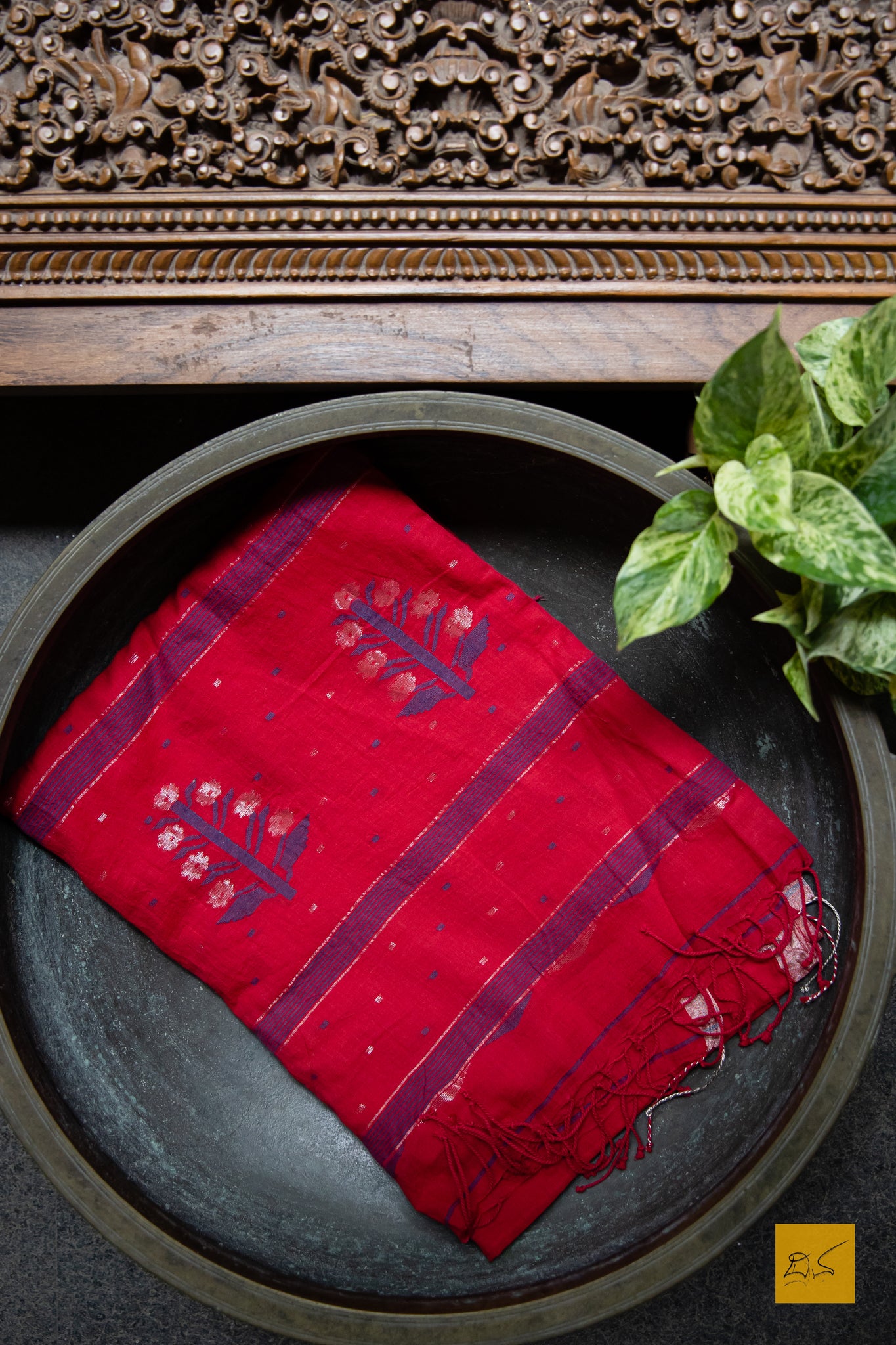 Pravaala Hand spun Cotton Handwoven Jamdani Saree. A super soft handspun cotton saree with handwoven jamdani weave. This saree is perfect to drape the whole day very comfortably.  Fabric-Hand spun Cotton Colour- Red Length- 6.5m