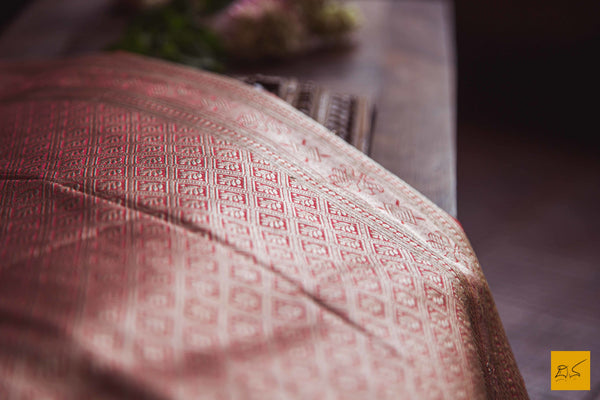 This is a beautiful katan silk banarasi sari with a red body and a unique zari jaal. New trend of Banarasi Saree designs, Banarasi Saree for artists, art lovers, architects, saree lovers, Saree connoisseurs, musicians, dancers, doctors, Banarasi Katan silk saree, indian saree images, latest sarees with price, only saree images, new Banarasi saree design.