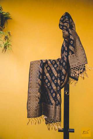 Wearing black is a lifestyle.  A munga silk banarasi stole.  Length - 2.25 m  Width - 22.5 in