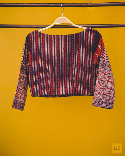 A lovely cotton Blouse. New trend of Blouse designs, Blouse for artists, art lovers, architects, blouse lovers, Blouse connoisseurs, musicians, dancers, doctors, cotton blouse, indian blouse images, latest blouses with price, only blouse images, new blouse design.