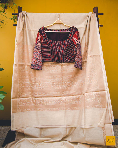 A lovely cotton Blouse. New trend of Blouse designs, Blouse for artists, art lovers, architects, blouse lovers, Blouse connoisseurs, musicians, dancers, doctors, cotton blouse, indian blouse images, latest blouses with price, only blouse images, new blouse design.