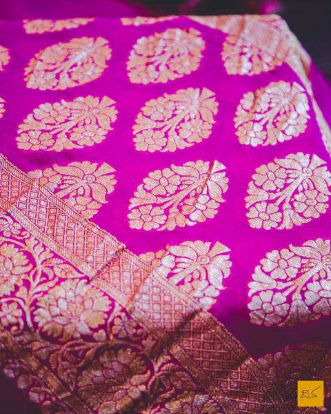 This is a wonderful georgette banarasi handwoven saree with a pink body. New trend of Banarasi saree designs, Banarasi saree for artists, art lovers, architects, saree lovers, saree connoisseurs, musicians, dancers, doctors, Banarasi Katan silk saree, indian saree images, latest sarees with price, only saree images, new Banarasi saree design.