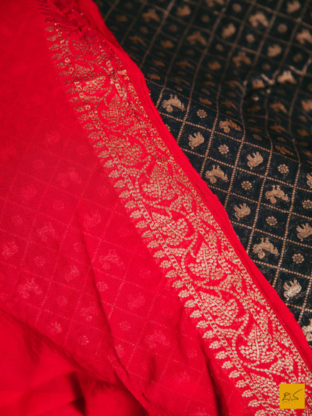 This is a wonderful georgette banarasi handwoven saree with intricate animal motifs woven in it. New trend of Banarasi saree designs, Banarasi saree for artists, art lovers, architects, saree lovers, saree connoisseurs, musicians, dancers, doctors, Banarasi Katan silk saree, indian saree images, latest sarees with price, only saree images, new Banarasi saree design.