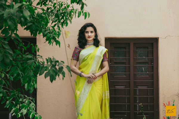 This is a wonderful georgette banarasi handwoven saree with kadhwa buttas, border and pallu in rupa zari. New trend of Banarasi saree designs, Banarasi saree for artists, art lovers, architects, saree lovers, saree connoisseurs, musicians, dancers, doctors, Banarasi Katan silk saree, indian saree images, latest sarees with price, only saree images, new Banarasi saree design.