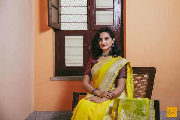 This is a wonderful georgette banarasi handwoven saree with kadhwa buttas, border and pallu in rupa zari. New trend of Banarasi saree designs, Banarasi saree for artists, art lovers, architects, saree lovers, saree connoisseurs, musicians, dancers, doctors, Banarasi Katan silk saree, indian saree images, latest sarees with price, only saree images, new Banarasi saree design.