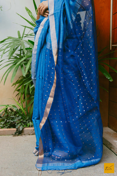 This is a gorgeous pure Matka silk saree with woven sequin muslin pallu. A saree collector's choice. The saree is accompanied with a beautiful brocade blouse. New trend of Matka silk Saree designs,  Matka silk Saree for artists, art lovers, architects, saree lovers, Saree connoisseurs, musicians, dancers, doctors, Matka silk saree, indian saree images, latest sarees with price, only saree images, new Matka silk saree design.