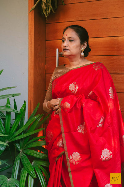 A lovely Banarasi Dupion silk handwoven saree with kadhwa buttas. New trend of dupion silk Saree designs, Saree for artists, art lovers, architects, saree lovers, Saree connoisseurs, musicians, dancers, doctors, dupion silk saree, indian saree images, latest sarees with price, only saree images, new dupion silk saree design.