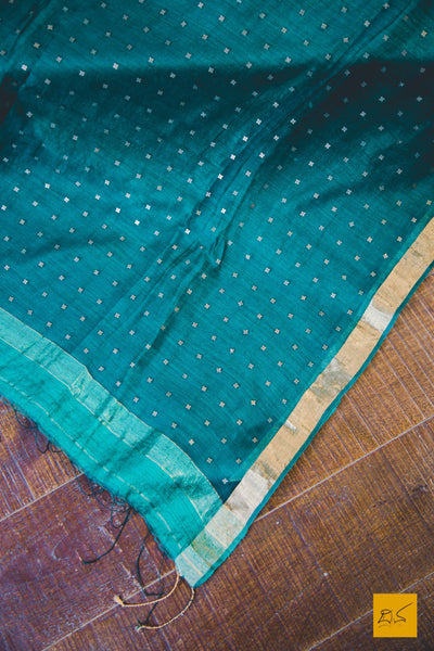  Indian wedding, festivals, handwoven saree for classical music singers, dancers, architects, saree connoisseurs, saree collectors, brides, bridesmaids. This is a pure raw (dupion)silk  saree which has a very soft drape and can be accessorised with diamonds, peals, precious stone jewellery depending on the occasion. Looks dressy with a gajra too. Traditional yet contemporary in its look.