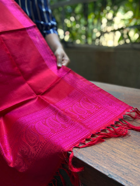 Best for architects, singers, dancers, corporate gifts, corporate wear, weddings, casual outings and other formal and informal events.